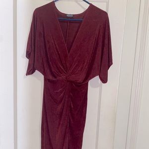 Burgundy shimmering ruched split stretchy dress.